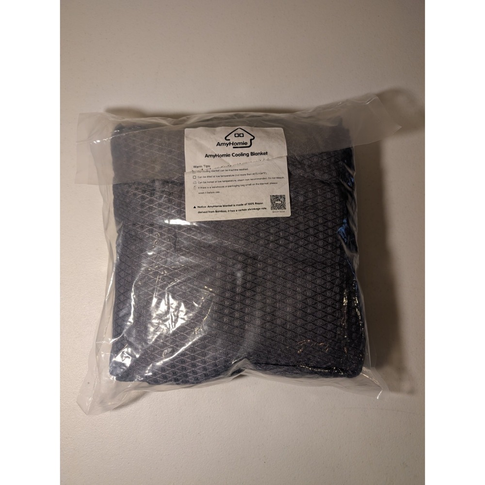 AmyHomie Cooling Blanket Bamboo Fiber | Lightweight Summer Throw‎ Light Gray - Picture 5 of 5